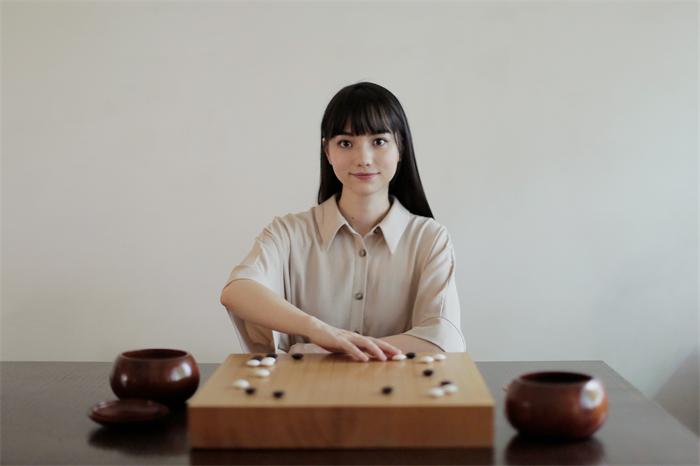 黑嘉嘉從6歲開始學習圍棋，她對於圍棋有著深厚的情感（照片提供：《黑嘉嘉圍棋教室》）.jpg