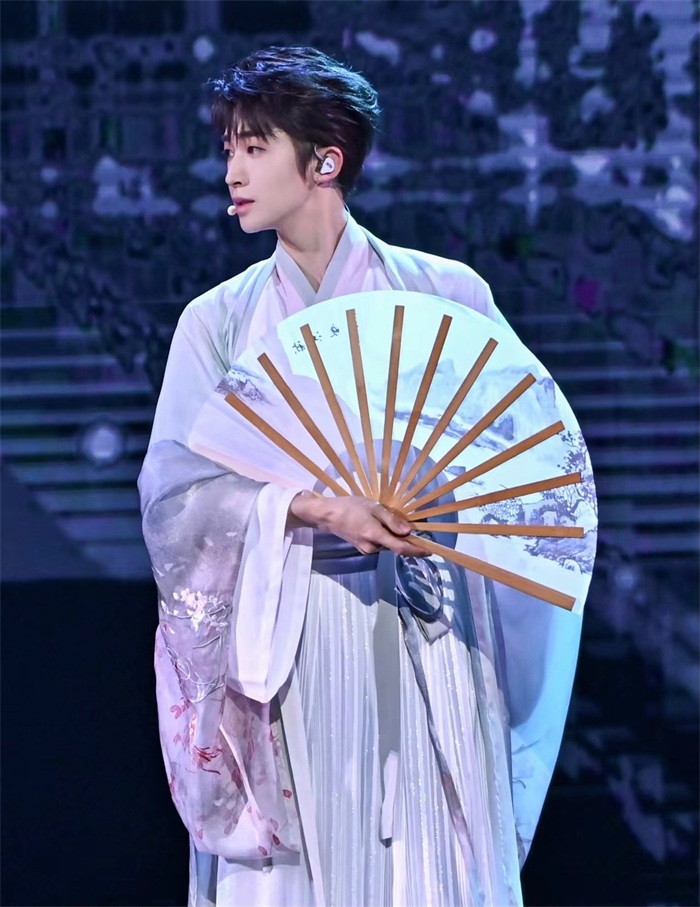 刘宇--星河入梦.jpg