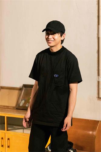 1653627860295977.jpg (压缩小图)彭昱畅.jpg