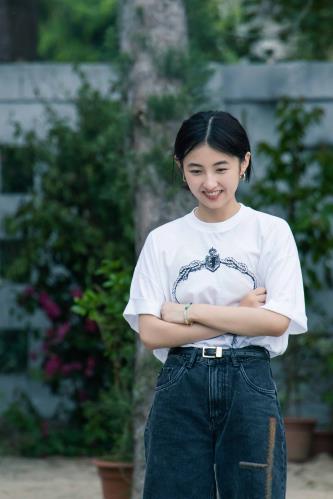 1653627865198694.jpg (压缩小图)张子枫.jpg