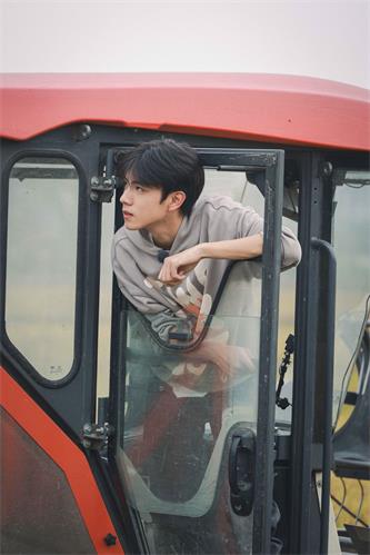 1675652857512612.jpg 赵一博.jpg