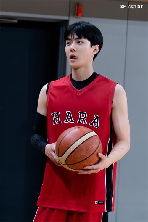 1684754569209027.jpg 吴世勋《All That We Loved》图片1.jpg